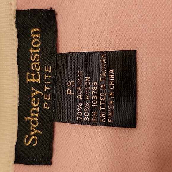 Sydney Easton Pink with White Embroidery Short Sleeved Sweater, Size PS.  EUC - Picture 4 of 8